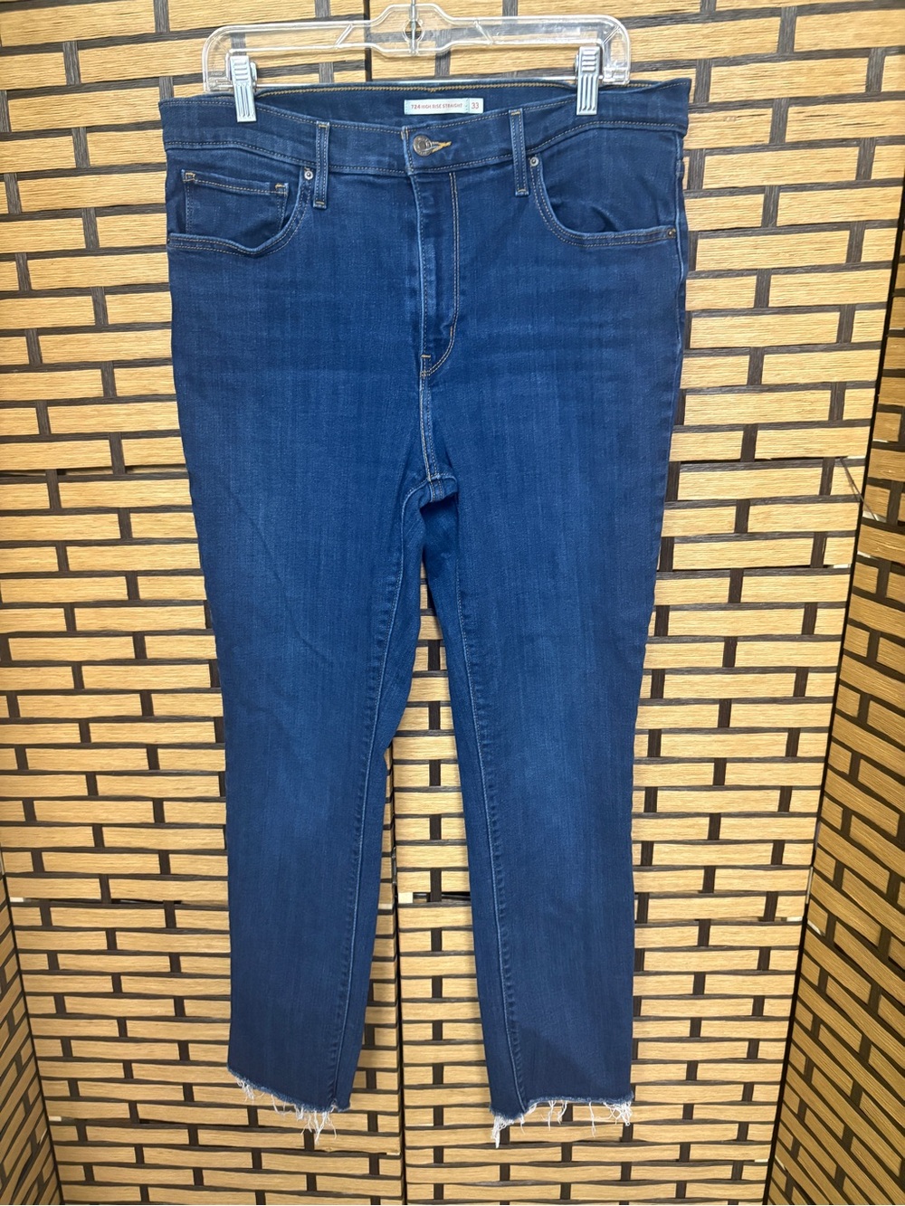 Levi’s 724 high rise straight jeans size 33